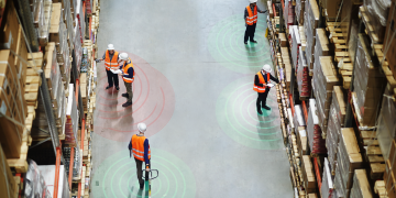 Technische Lösung für Social Distancing: Warnung per Sensor