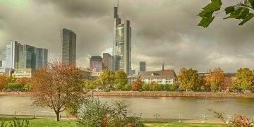Herbstgutachten: Wirtschaft und Politik im Zeichen der Pandemie