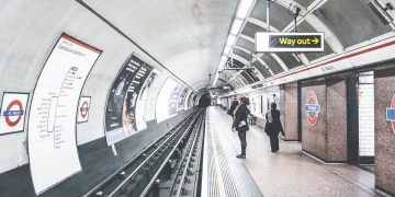 ifo/EconPol: Brexit belastet Unternehmen in UK